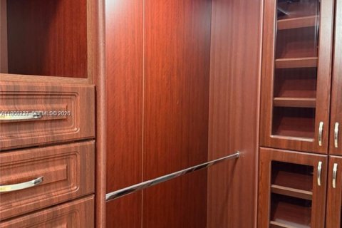 Купить таунхаус в Санни-Айлс-Бич, Флорида 3 спальни, 210.42м2, № 2028090 - фото 21