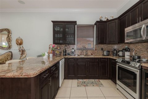 Купить виллу или дом в Майами, Флорида 4 спальни, 170.94м2, № 1933976 - фото 19