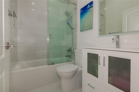 Купить виллу или дом в Майами, Флорида 4 спальни, 170.94м2, № 1933976 - фото 5