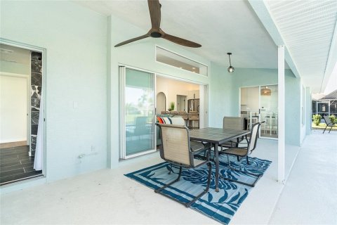 House in Rotonda, Florida 3 bedrooms, 152.73 sq.m. № 1827324 - photo 16