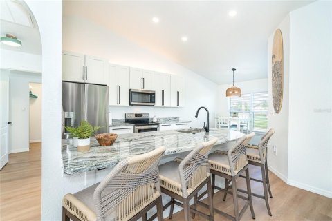 House in Rotonda, Florida 3 bedrooms, 152.73 sq.m. № 1827324 - photo 8