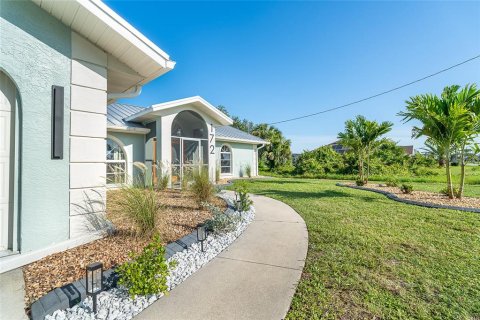 House in Rotonda, Florida 3 bedrooms, 152.73 sq.m. № 1827324 - photo 4