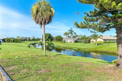 House in Rotonda, Florida 3 bedrooms, 152.73 sq.m. № 1827324 - photo 23