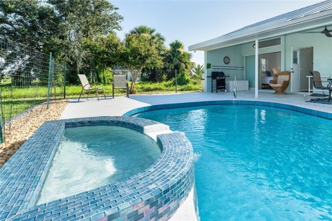 House in Rotonda, Florida 3 bedrooms, 152.73 sq.m. № 1827324 - photo 19