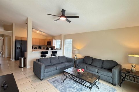 Villa ou maison à vendre à Kissimmee, Floride: 4 chambres, 183.48 m2 № 2099262 - photo 15
