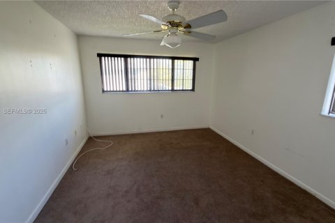 Copropriété à louer à Miami, Floride: 3 chambres, 98.94 m2 № 2046061 - photo 11