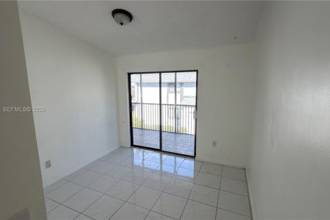 Copropriété à louer à Miami, Floride: 3 chambres, 98.94 m2 № 2046061 - photo 5