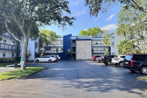 Condo à Margate, Floride, 2 chambres № 2270510