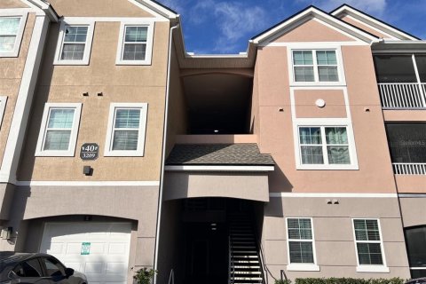 Condo in Orlando, Florida, 3 bedrooms № 2352479