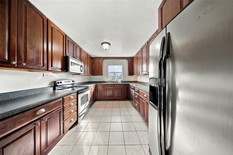 Villa ou maison à vendre à Pinellas Park, Floride: 4 chambres, 176.24 m2 № 2430447 - photo 8