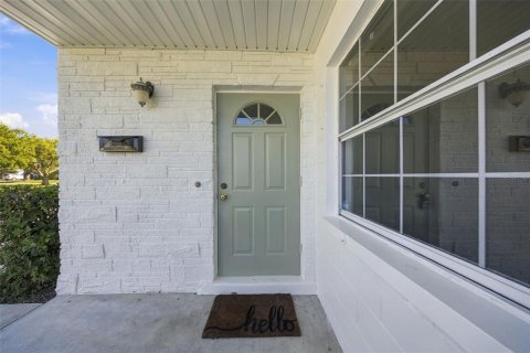 Villa ou maison à vendre à Pinellas Park, Floride: 4 chambres, 176.24 m2 № 2430447 - photo 4