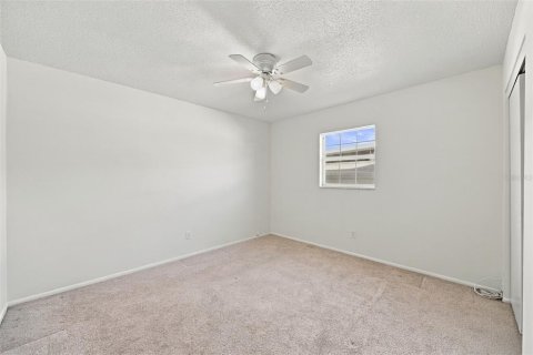 Villa ou maison à vendre à Pinellas Park, Floride: 4 chambres, 176.24 m2 № 2430447 - photo 21