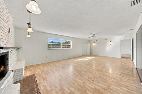 Villa ou maison à vendre à Pinellas Park, Floride: 4 chambres, 176.24 m2 № 2430447 - photo 15