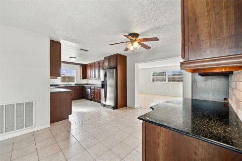 Villa ou maison à vendre à Pinellas Park, Floride: 4 chambres, 176.24 m2 № 2430447 - photo 7