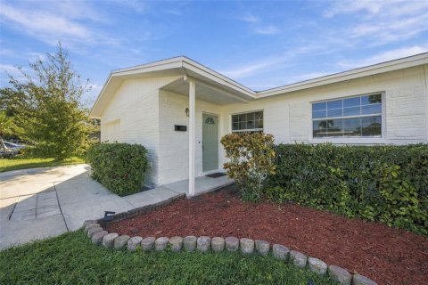 Villa ou maison à vendre à Pinellas Park, Floride: 4 chambres, 176.24 m2 № 2430447 - photo 3