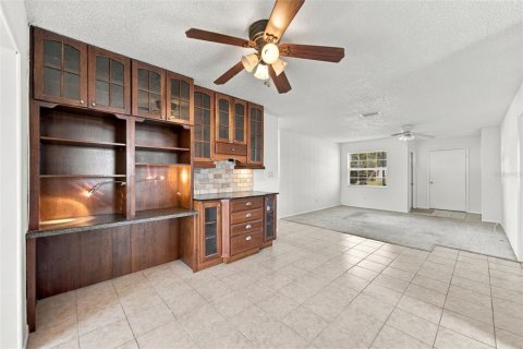 Villa ou maison à vendre à Pinellas Park, Floride: 4 chambres, 176.24 m2 № 2430447 - photo 6