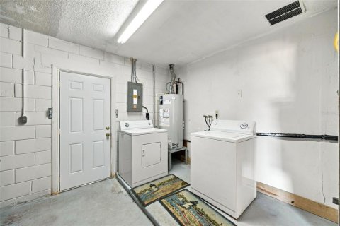 Villa ou maison à vendre à Pinellas Park, Floride: 4 chambres, 176.24 m2 № 2430447 - photo 24