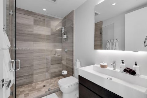Condominio en venta en Miami Beach, Florida, 3 dormitorios, 198.16 m2 № 1863175 - foto 12