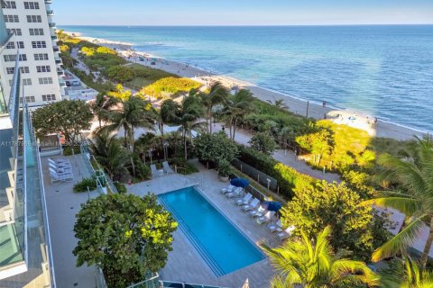 Condominio en venta en Miami Beach, Florida, 3 dormitorios, 198.16 m2 № 1863175 - foto 14