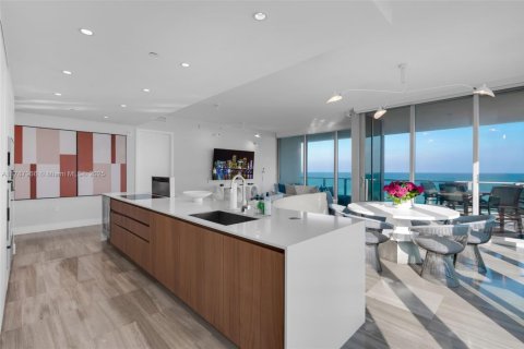 Condominio en venta en Miami Beach, Florida, 3 dormitorios, 198.16 m2 № 1863175 - foto 3