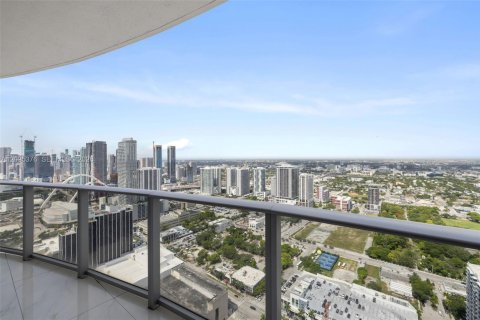 Condo in Miami, Florida, 2 bedrooms № 2392094 - photo 21