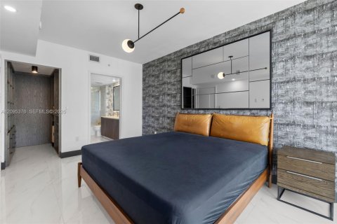 Condo in Miami, Florida, 2 bedrooms № 2392094 - photo 12