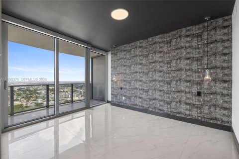 Condo in Miami, Florida, 2 bedrooms № 2392094 - photo 15