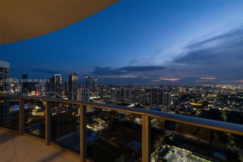 Condo in Miami, Florida, 2 bedrooms № 2392094 - photo 29