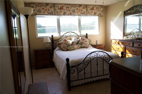 Condo in Pembroke Pines, Florida, 1 bedroom  № 1941648 - photo 10