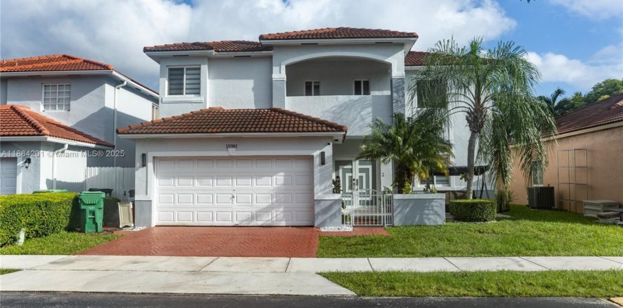 Villa ou maison à Miami, Floride 3 chambres, 229.19 m2 № 1932261