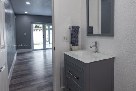 Villa ou maison à vendre à Miami, Floride: 3 chambres, 229.19 m2 № 1932261 - photo 20