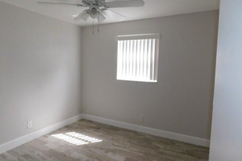 House in Cooper City, Florida 3 bedrooms, 94.3 sq.m. № 2083996 - photo 16