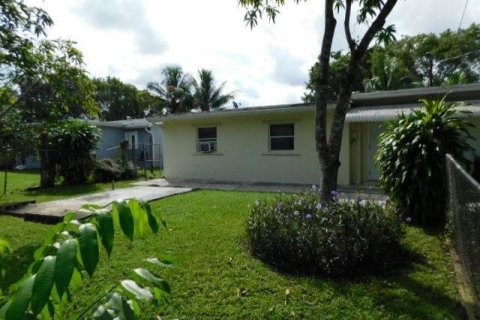 House in Cooper City, Florida 3 bedrooms, 94.3 sq.m. № 2083996 - photo 22