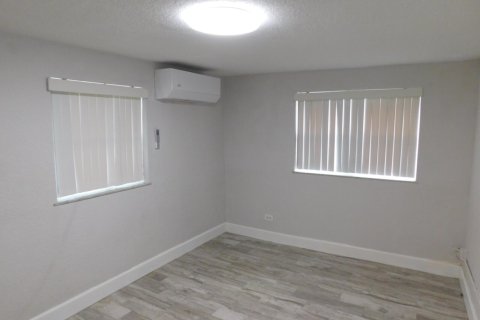 House in Cooper City, Florida 3 bedrooms, 94.3 sq.m. № 2083996 - photo 19
