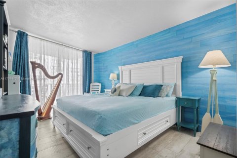 Condo in Miami Beach, Florida, 1 bedroom  № 1863996 - photo 8
