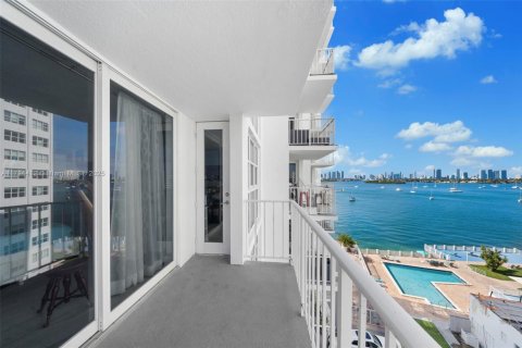 Condo in Miami Beach, Florida, 1 bedroom  № 1863996 - photo 10