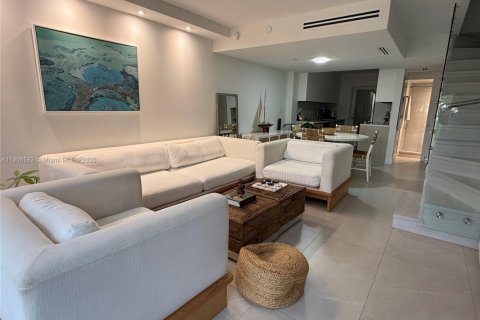 Touwnhouse à louer à Key Biscayne, Floride: 2 chambres, 96.8 m2 № 1957118 - photo 3