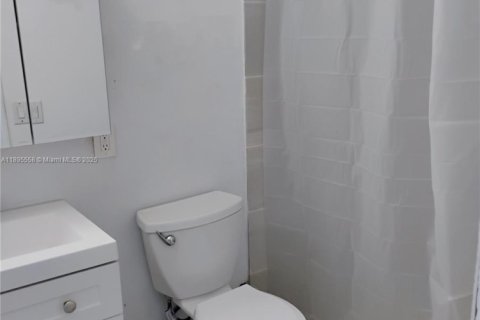 Appartement à louer à Hollywood, Floride: 1 chambre, 1112.04 m2 № 1947205 - photo 17