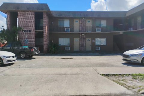 Appartement à louer à Hollywood, Floride: 1 chambre, 1112.04 m2 № 1947205 - photo 1