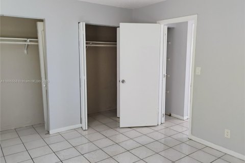 Appartement à louer à Hollywood, Floride: 1 chambre, 1112.04 m2 № 1947205 - photo 15