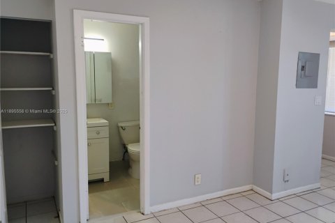 Appartement à louer à Hollywood, Floride: 1 chambre, 1112.04 m2 № 1947205 - photo 11