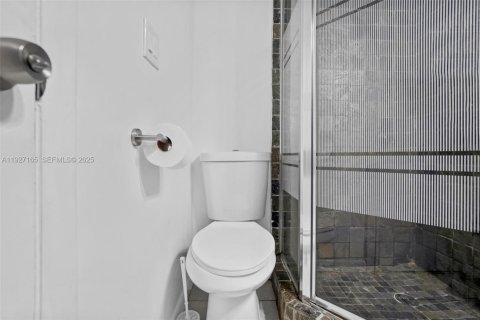 Снять в аренду кондоминиум в Норт-Майами-Бич, Флорида 2 спальни, 72.93м2, № 1991227 - фото 25