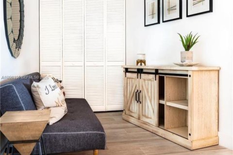 Снять в аренду кондоминиум в Майами, Флорида 1 спальня, 63.27м2, № 1984296 - фото 6