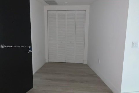 Снять в аренду кондоминиум в Майами, Флорида 1 спальня, 63.27м2, № 1984296 - фото 14