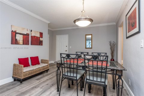 Condo in Hollywood, Florida, 1 bedroom № 2245975 - photo 30