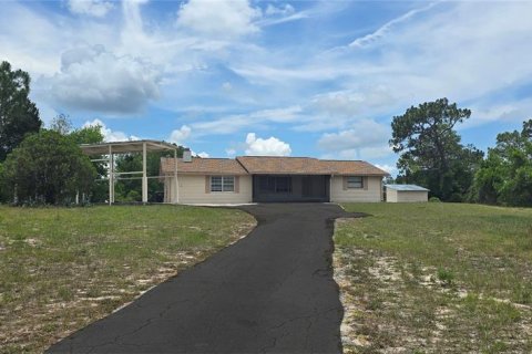 House in Spring Hill, Florida 3 bedrooms, 179.49 sq.m. № 1757788 - photo 1