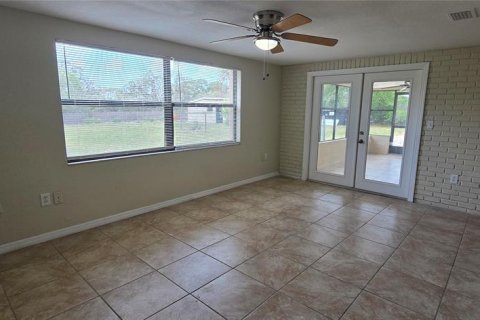 House in Spring Hill, Florida 3 bedrooms, 179.49 sq.m. № 1757788 - photo 8