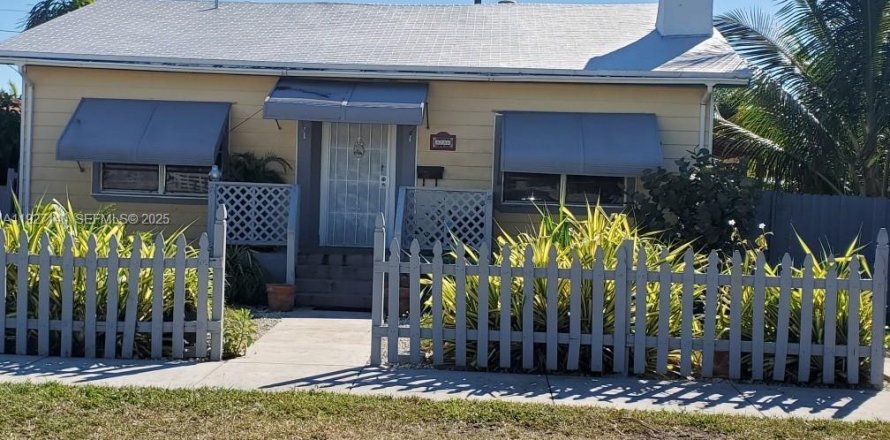 Villa ou maison à Miami, Floride 2 chambres, 107.4 m2 № 1987295