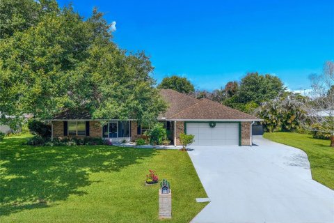 House in Vero Beach, Florida 3 bedrooms, 235.23 sq.m. № 2230205 - photo 3