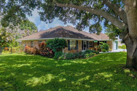 House in Vero Beach, Florida 3 bedrooms, 235.23 sq.m. № 2230205 - photo 8